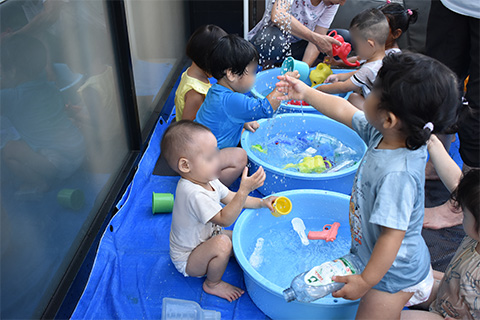 水遊びが大好きな、お友だち！